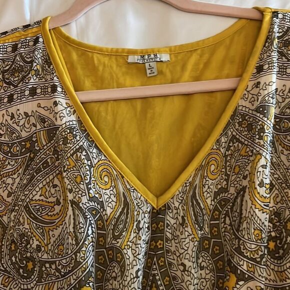 MPH Collection Yellow Fluttery Paisley Dress - Picture 8 of 8